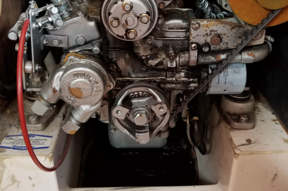 Universal M4-30 Diesel Engine Dirty